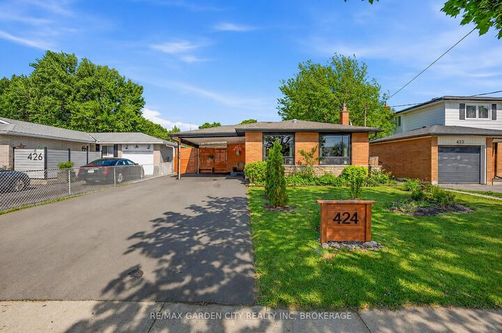 Property Photo:  424 Vine Street  ON L2M 3S7 
