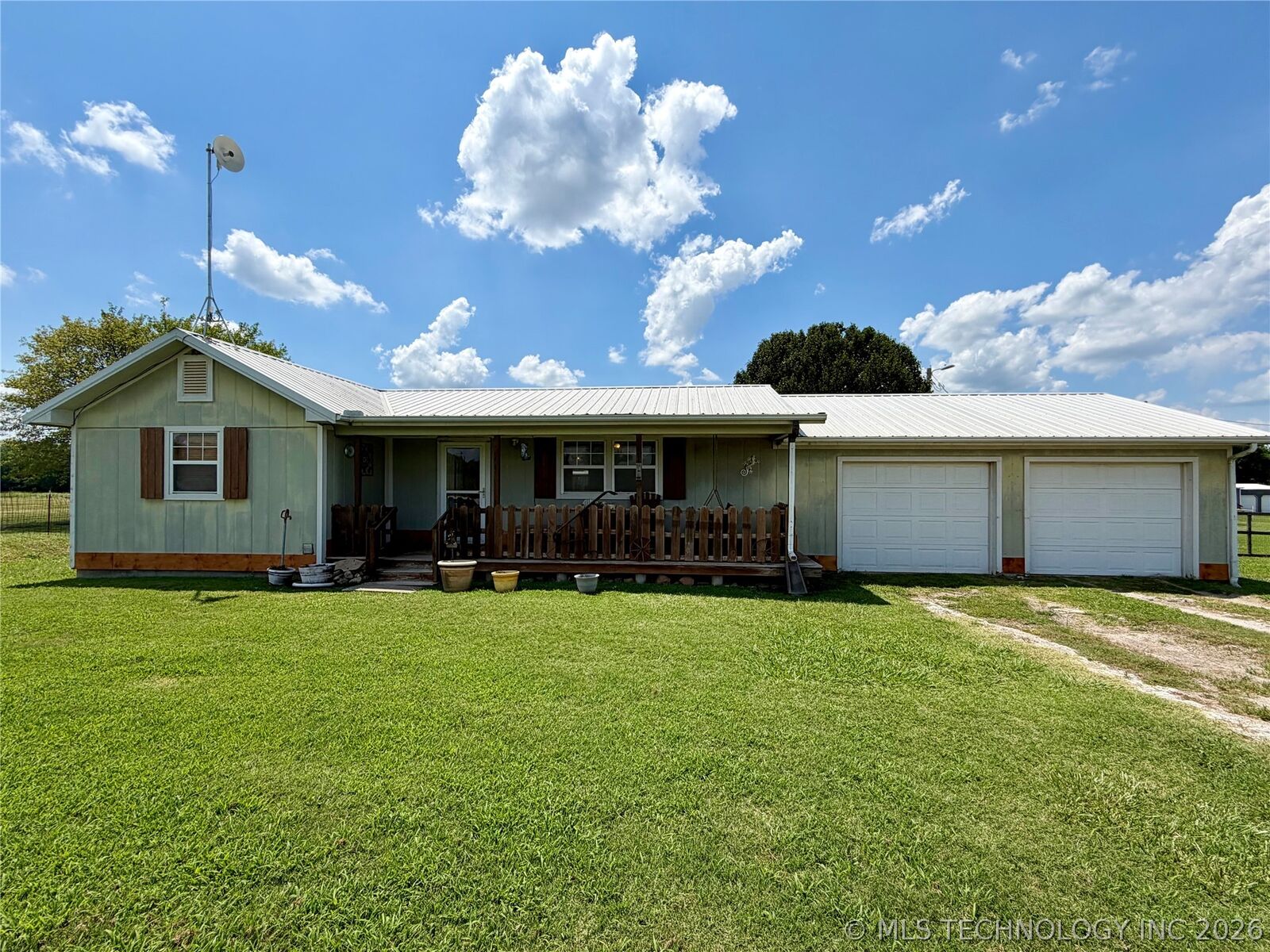 Property Photo: 48075 S 34300 Road OK 74058