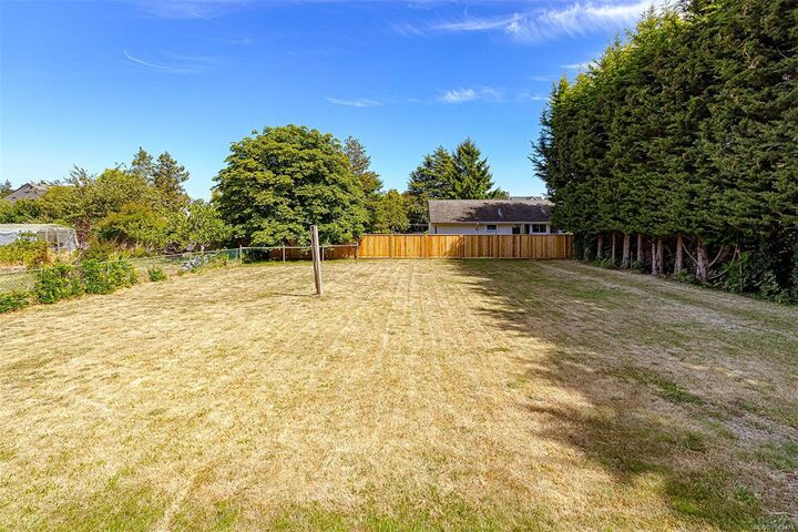 Property Photo: 3141 Balfour Ave BC V9A 1R9