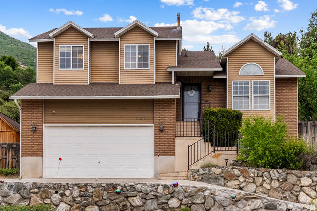 Property Photo: 727 S 400 E UT 84025