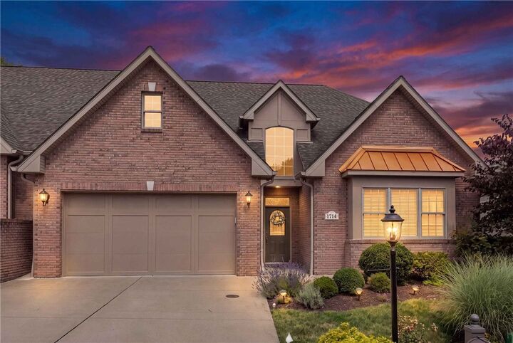 Property Photo: 1714 Waterleaf Dr PA 15143