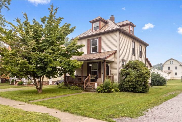 Property Photo:  317 Lincoln Avenue  PA 16127 