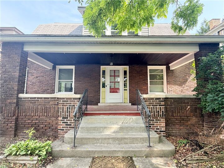 Property Photo:  333 Laurel Blvd  PA 16101 
