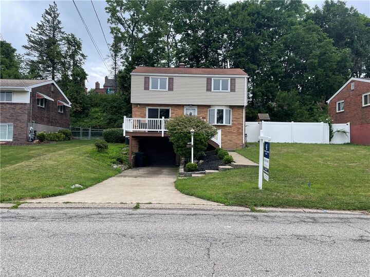Property Photo: 618 Arbor Ln PA 15236