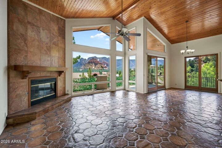 Property Photo:  326 Les Springs Drive  AZ 86336 