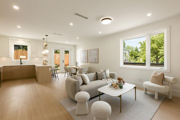 Property Photo: 6525 Dufferin Avenue 5 BC V5H 3T2