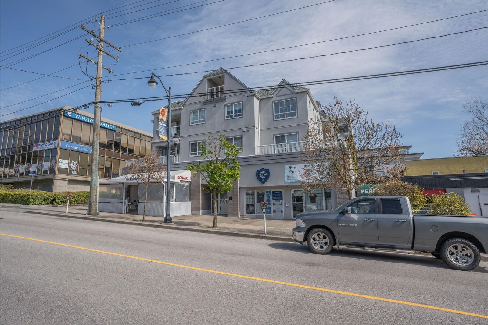 Property Photo: 723 Twelfth Street 205 BC V3M 4J8