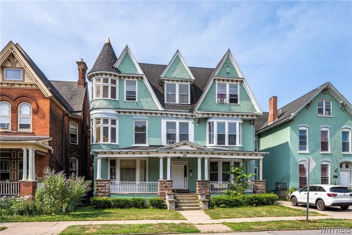 Property Photo: 118 Cottage Street NY 14201