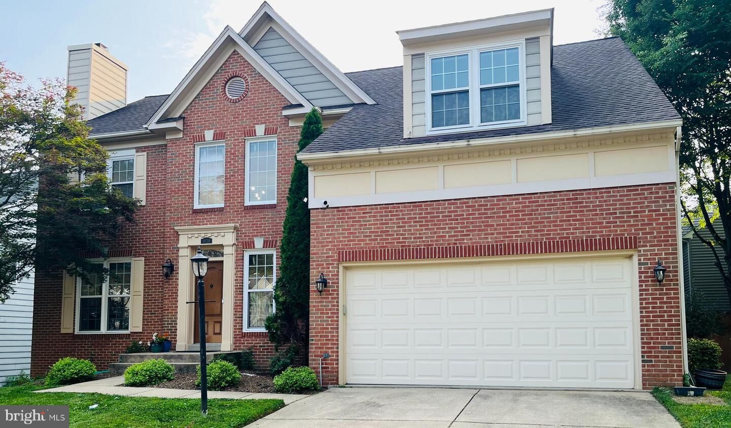 Property Photo: 10728 Cottonwood Way MD 21044