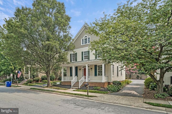 Property Photo: 10 Memorial Drive NW VA 20176