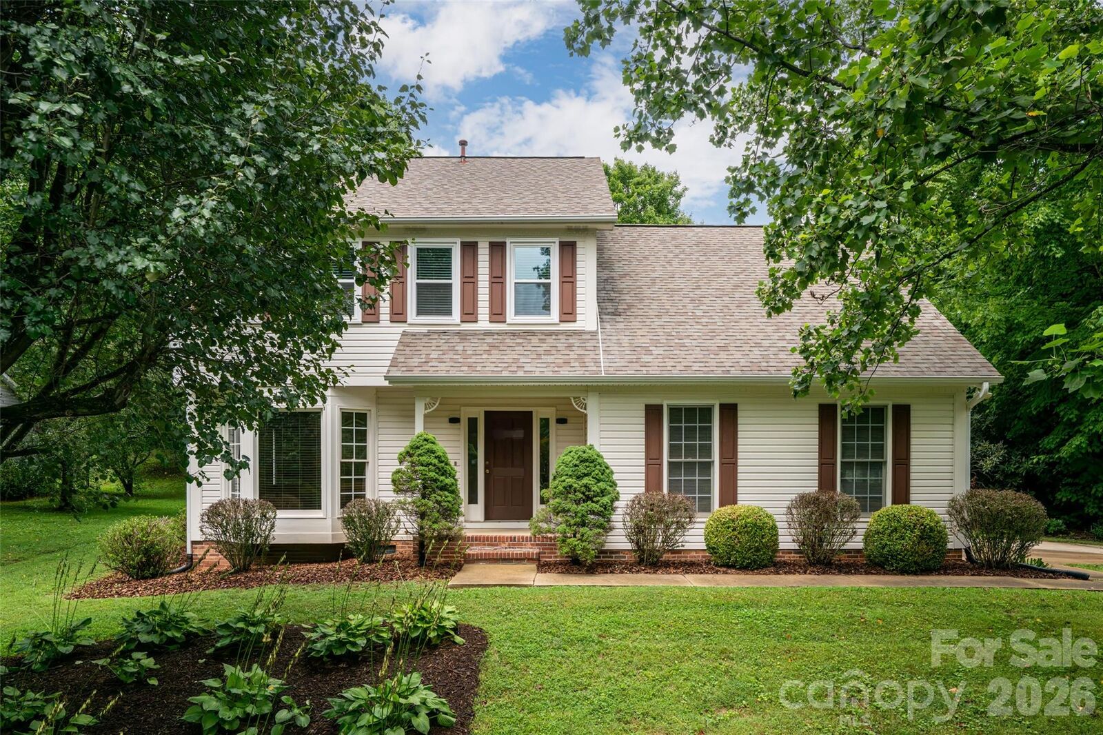 Property Photo: 204 Windsor Forest Circle NC 28732