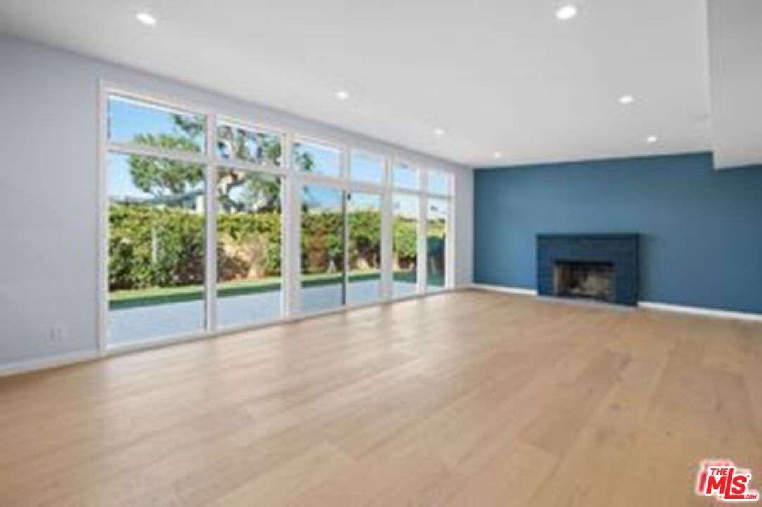 Property Photo:  11919 Weir St  CA 90230 