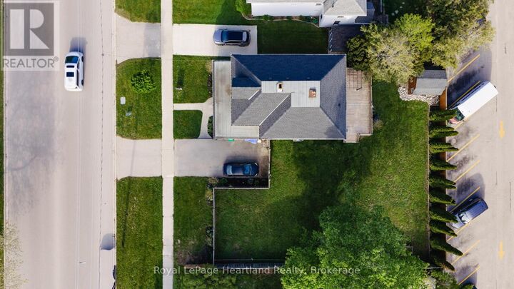 Property Photo: 14 Elgin Avenue East ON N7A 1K2