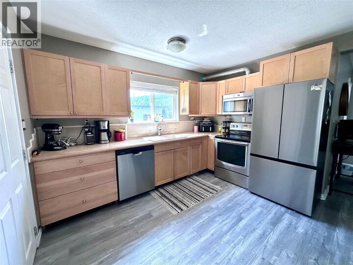 Property Photo: 411 7th Avenue BC V1N 1R1