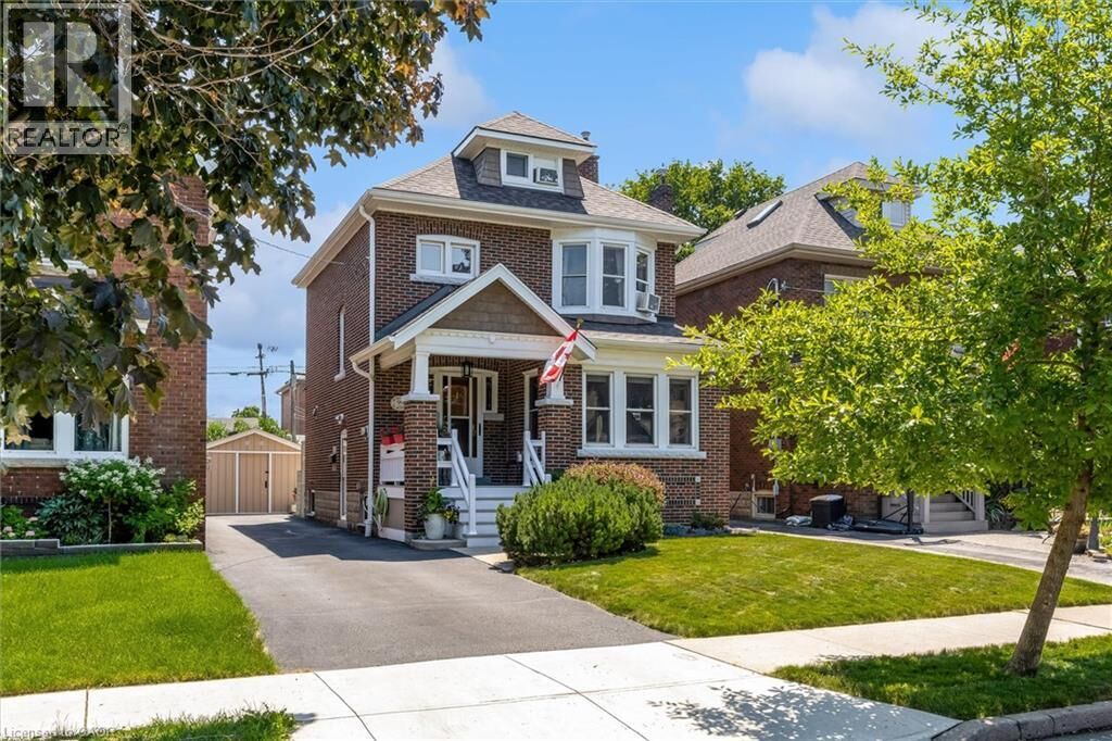 Property Photo:  99 Tuxedo Avenue South  ON L8K 2R9 