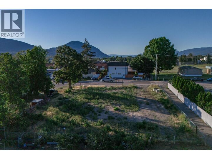 Property Photo:  274 Kinney Avenue  BC  