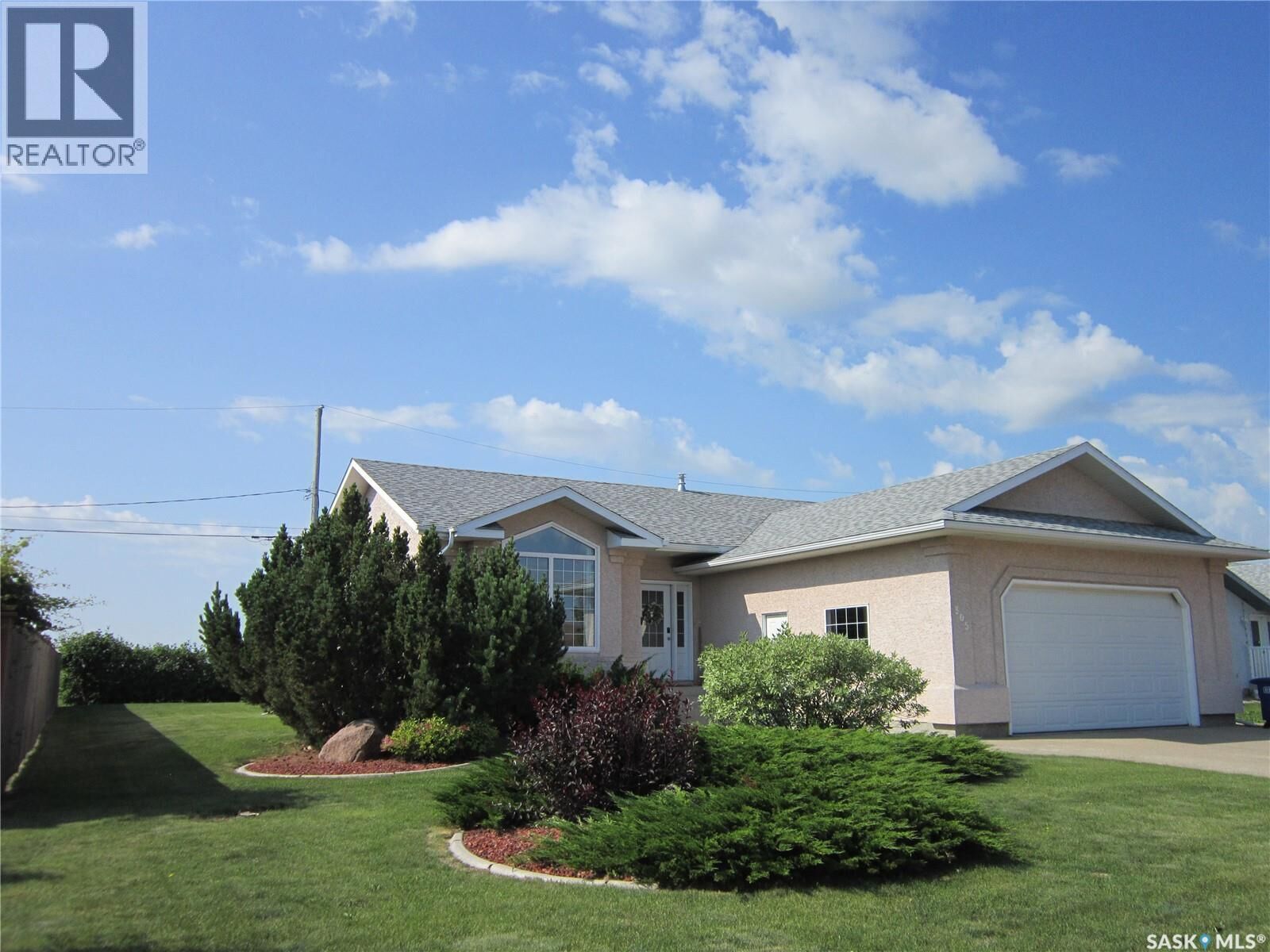 Property Photo: 305 Venne Street SK S0K 4P0