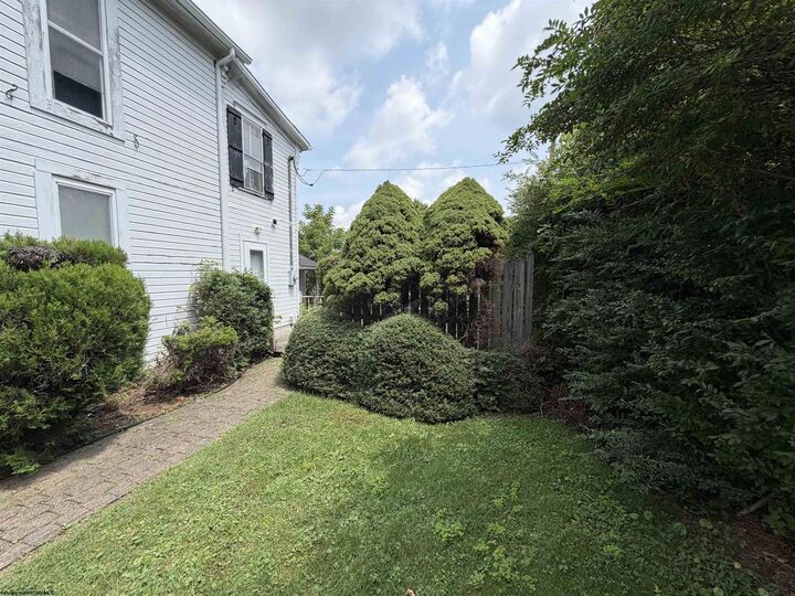 Property Photo:  58 Smithfield Street  WV 26201 