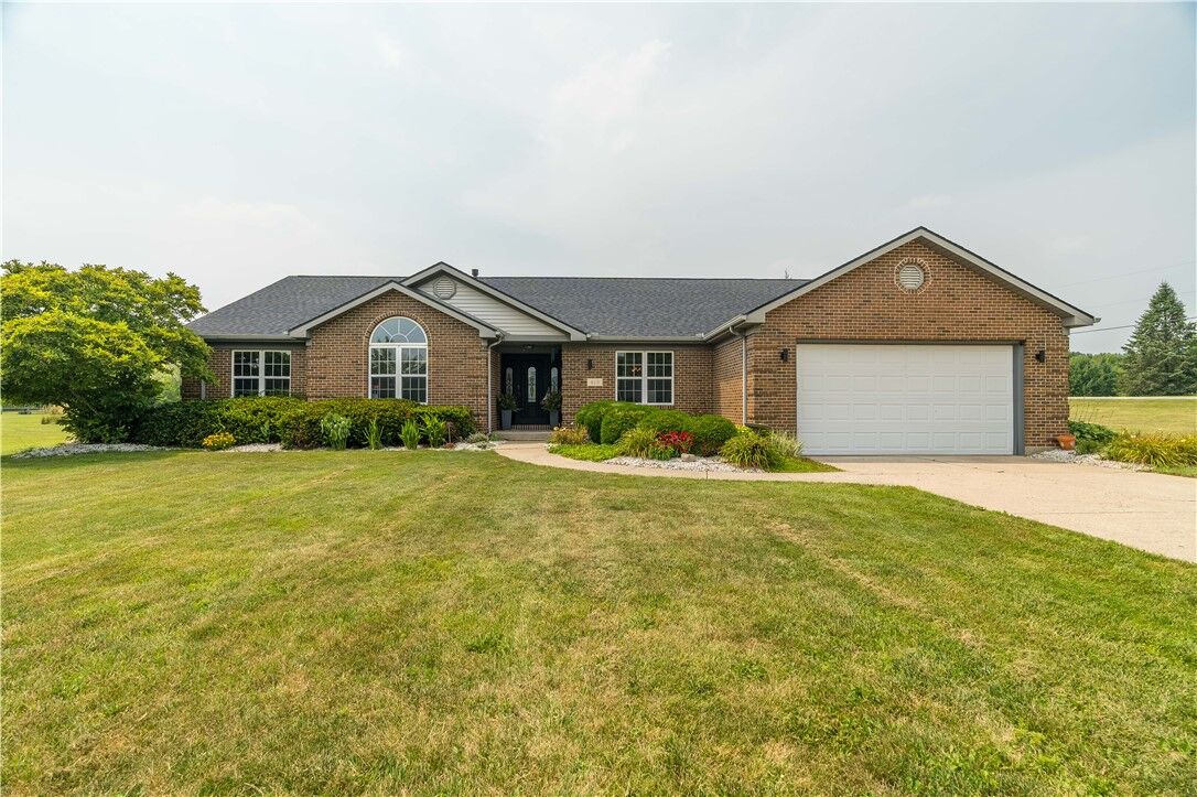 Property Photo: 815 W Eva Circle OH 45504
