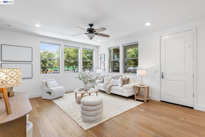 Property Photo: 5810 Midnight Pl D CA 94568