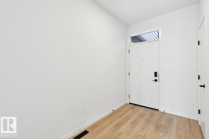 Property Photo:  7449 Klapstein Crescent SW  AB T6W 5N7 