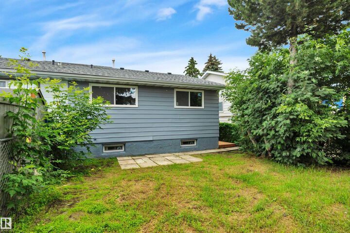 Property Photo:  3607 53 Street  AB T9A 2K6 