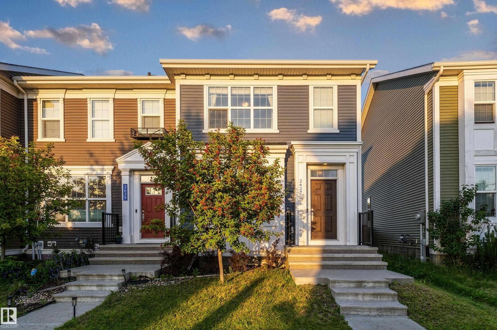 Property Photo: 2627 Maple Way NW AB T6T 2E9