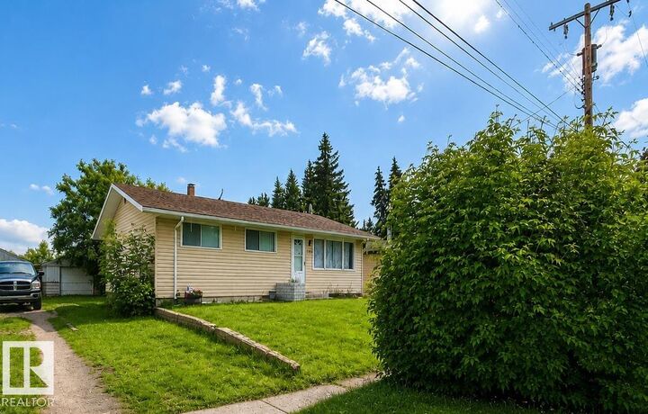Property Photo: 5109 49 Avenue AB T0B 0C0