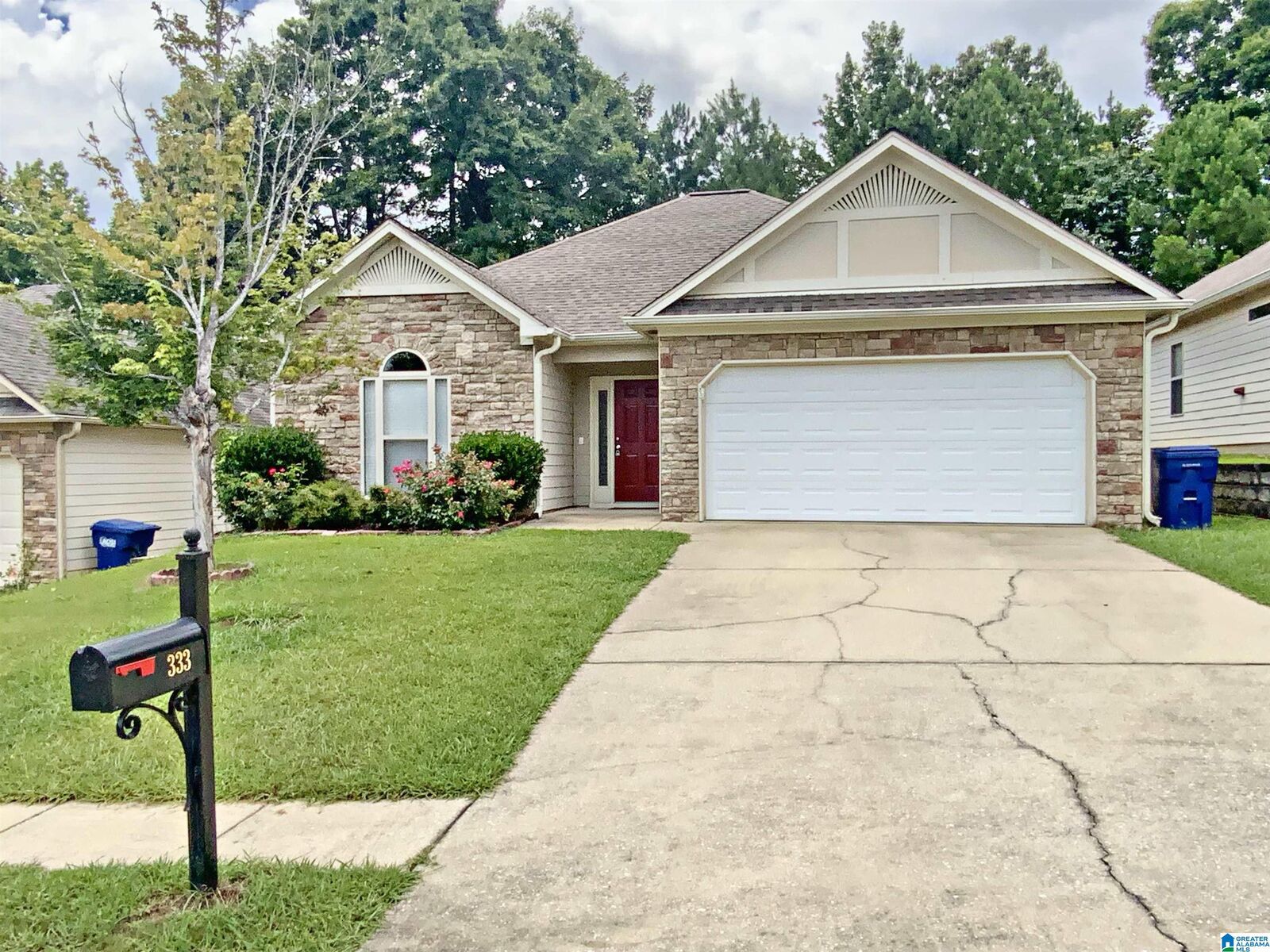 Property Photo: 333 Fox Run Lane AL 35125