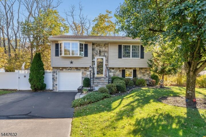 Property Photo:  36 Mackenzie Rd  NJ 08827 
