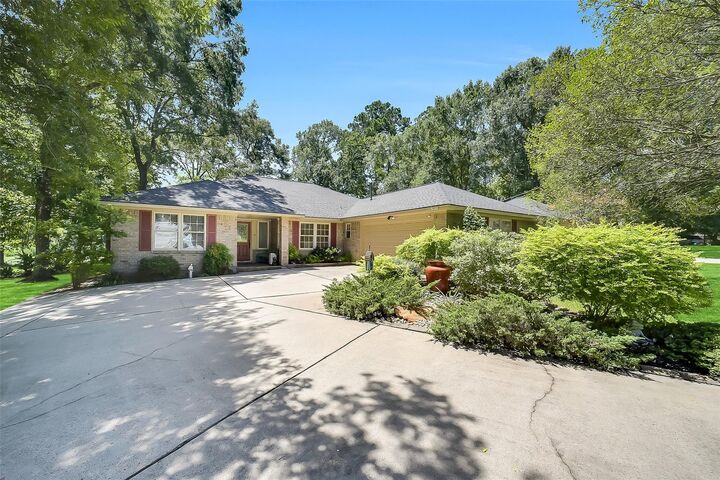 Property Photo: 35 Blush Hill Drive TX 77304