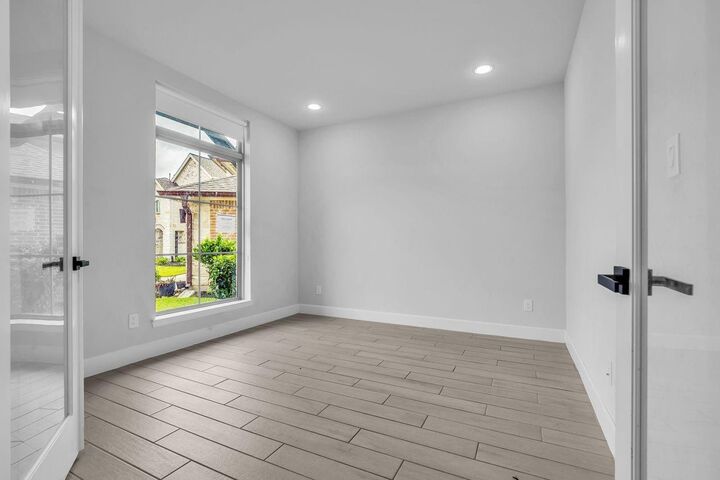 Property Photo:  8702 Harbor Pines Drive  TX 77433 