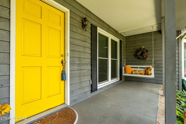Property Photo:  3216 Roanoke Circle  TN 37920 