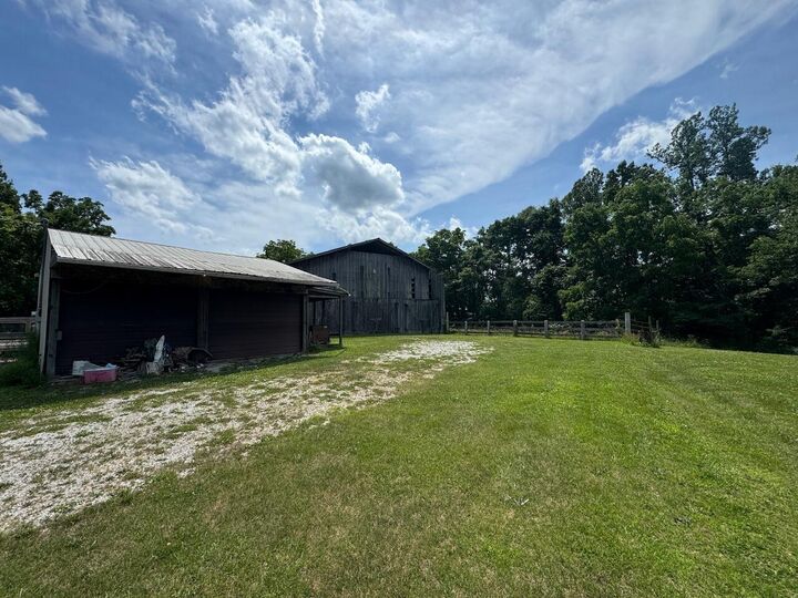 Property Photo: 1800 Highway 1955 KY 40447
