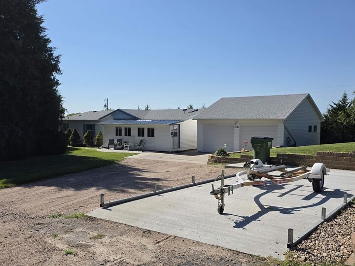 Property Photo: 3730 E General Dodge Road NE 69101