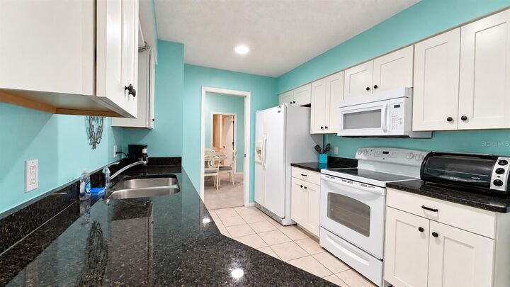 Property Photo:  285 Mark Twain Lane  FL 33947 