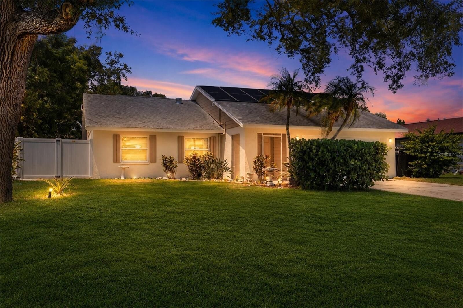 Property Photo: 4089 King Richard Drive FL 34232