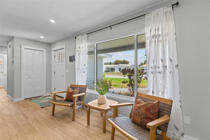 Property Photo: 7307 14th Avenue W FL 34209