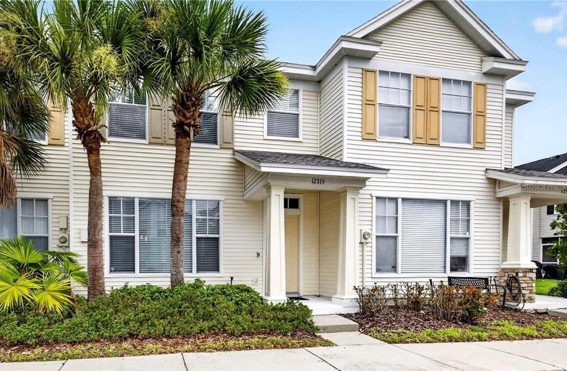 Property Photo: 12315 Country White Circle FL 33635