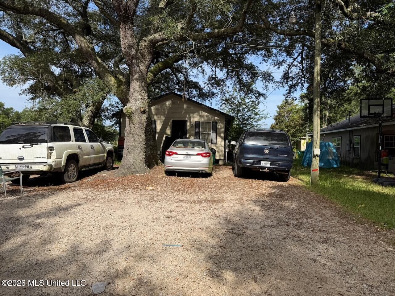 Property Photo: 503 5th Street MS 39507