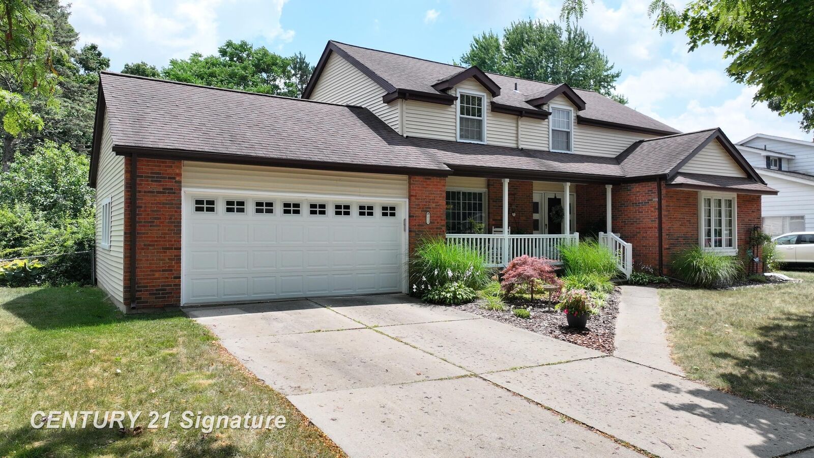 Property Photo: 212 Cedarwood Drive MI 48433