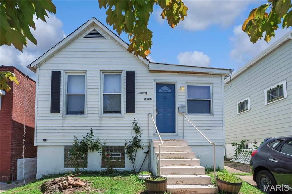 Property Photo: 4538 Ray Avenue MO 63116