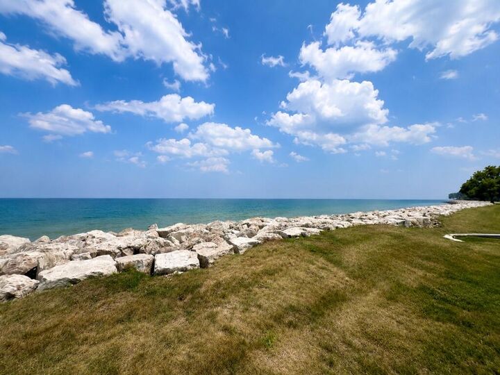 Property Photo: 7515 N Beach Dr WI 53217