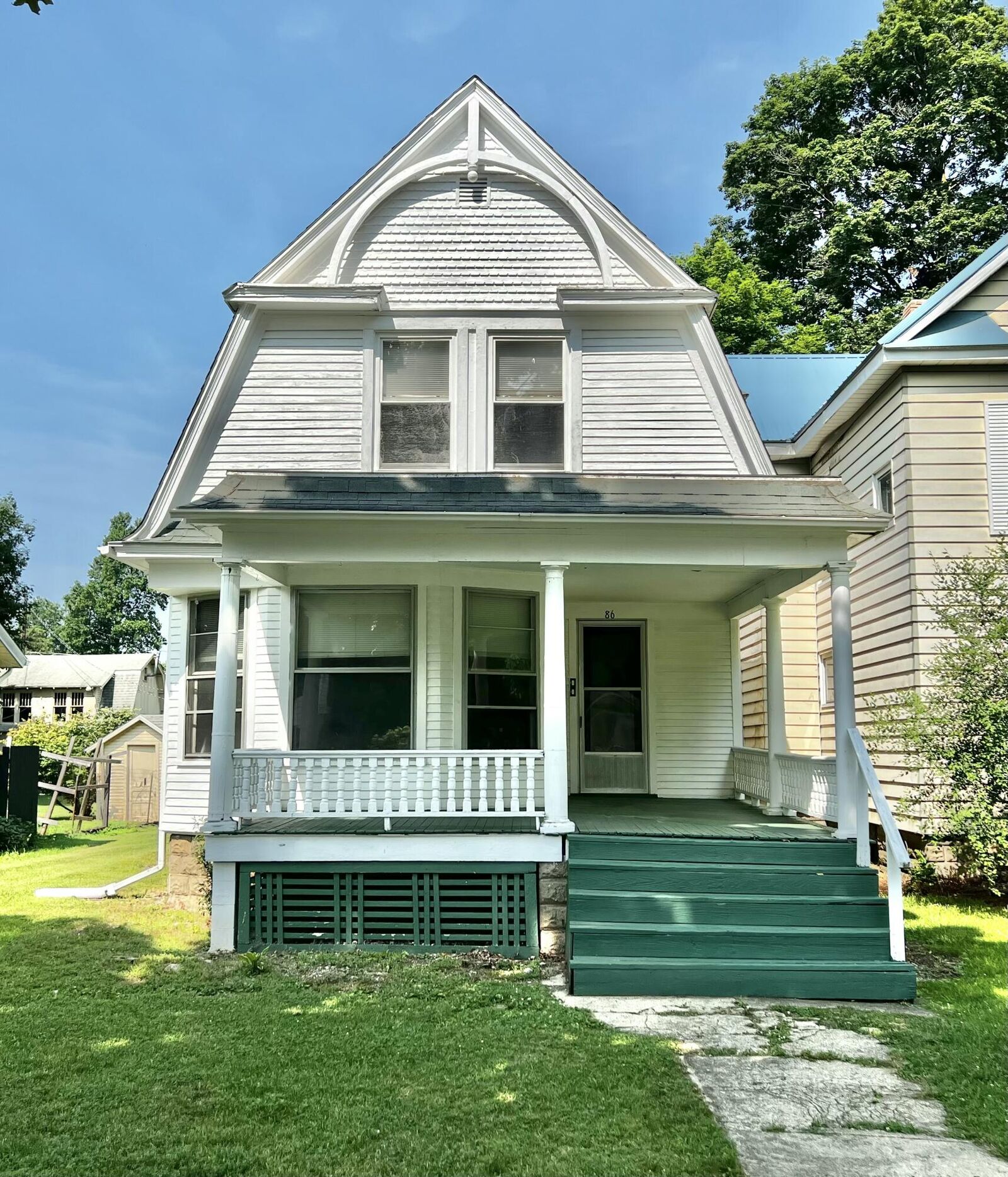 Property Photo: 86 S Howell Street MI 49242