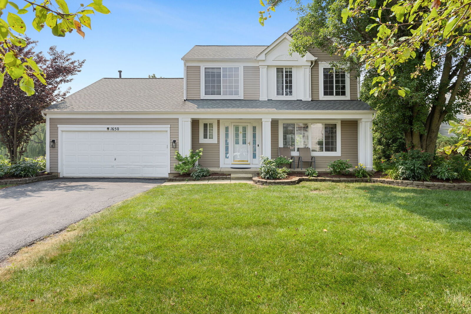 Property Photo: 1650 Charlotte Circle IL 60564