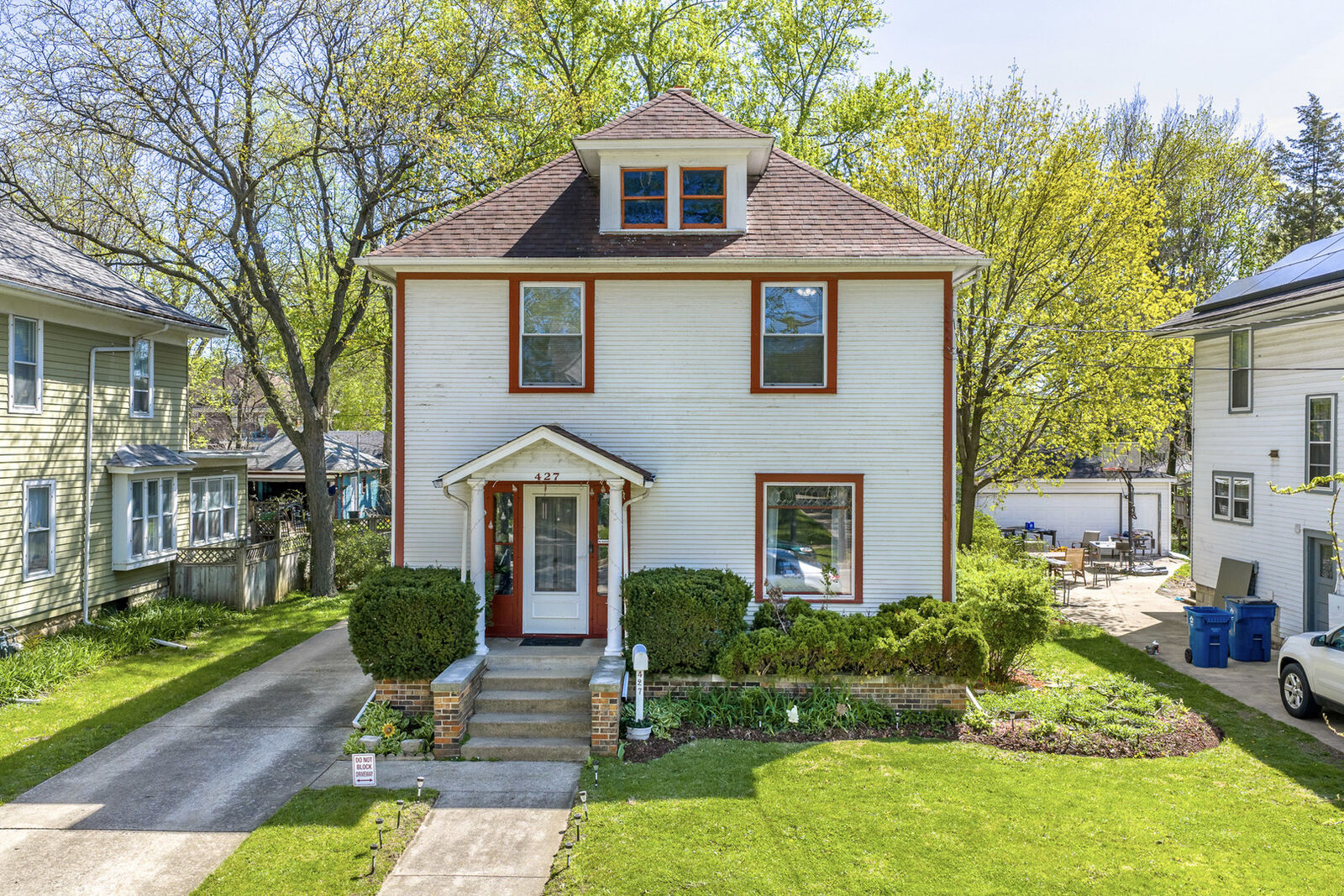 Property Photo: 427 Grand Avenue IL 60506