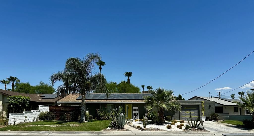 Property Photo:  77010 New York Avenue  CA 92211 