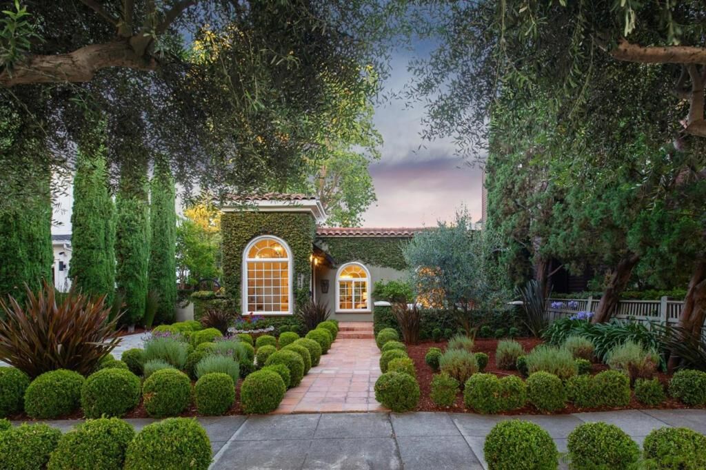 Property Photo:  414 Laurel Avenue  CA 94025 