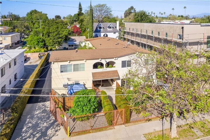 Property Photo:  5923 Woodman Avenue  CA 91401 