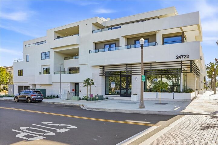 Property Photo:  24722 Del Prado 201  CA 92629 